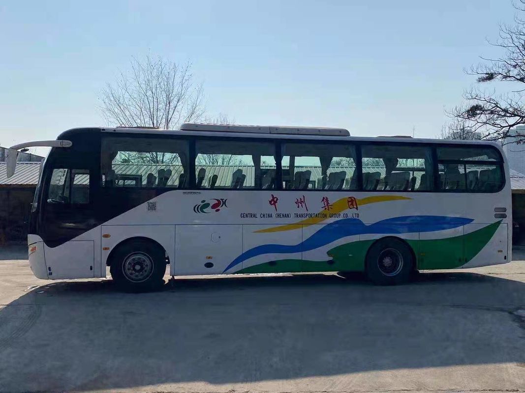 57 Sitzplätze Bus Luxusfahrer Tourist 18000kg Bruttogewicht Fahrzeug 50 Sitzplätze