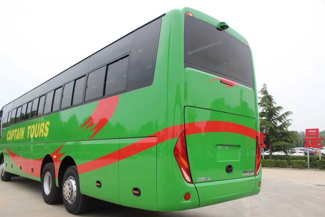 Komfortabler RHD-Bus mit 75 1 1 Sitzplätzen, Multifloor-Federfederung und Dieselmotor