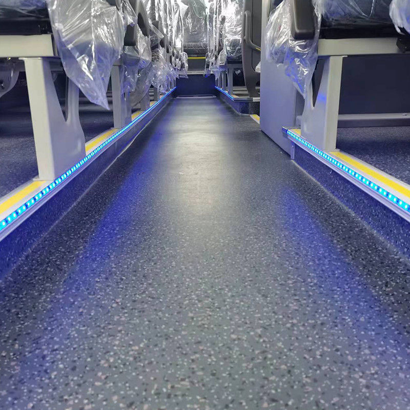 38 Sitzplätze Gebrauchtes Manuelles RHD Diesel Mini 9m Bus Bus mit Yuchai-Motor in Aktion