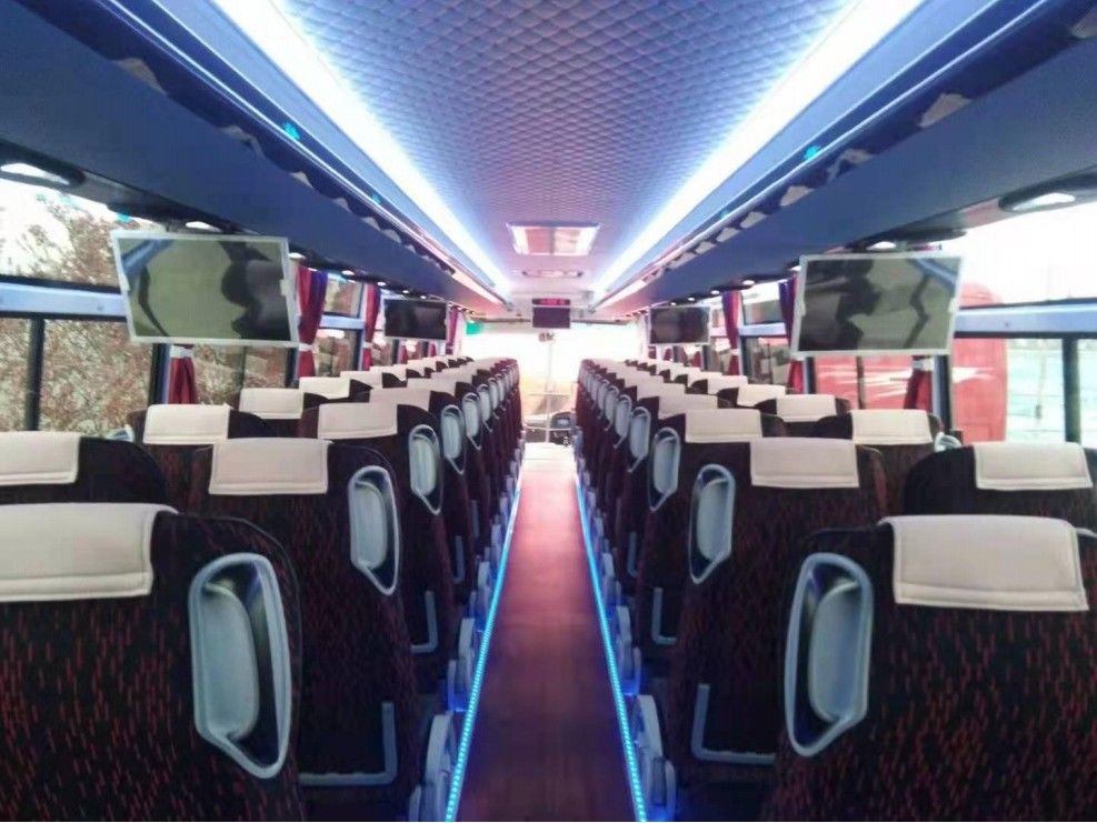 70 Sitzplätze Rechtslenkung Steuerung Luxusbus mit 6125 Motorkapazität