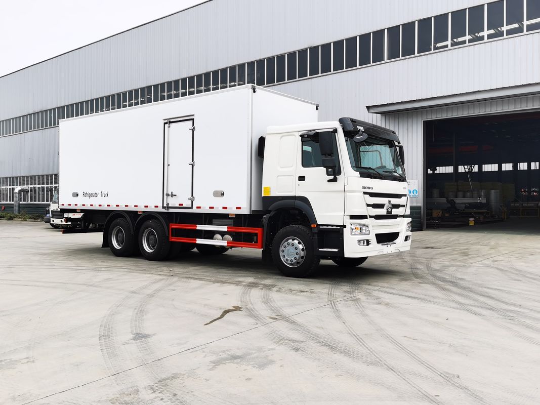 Minus 18 bis 20 Grad Temperaturbereich Sinotruk HOWO 6x4 Kühlwagen
