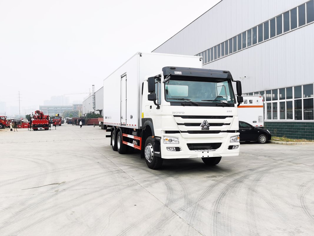 Minus 18 bis 20 Grad Temperaturbereich Sinotruk HOWO 6x4 Kühlwagen