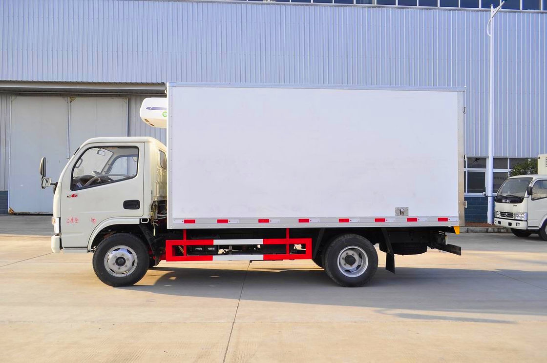 Gesamtgewicht des Fahrzeugs 5-10T ISO CCC zertifiziertes Design Dongfeng Kühlwagen