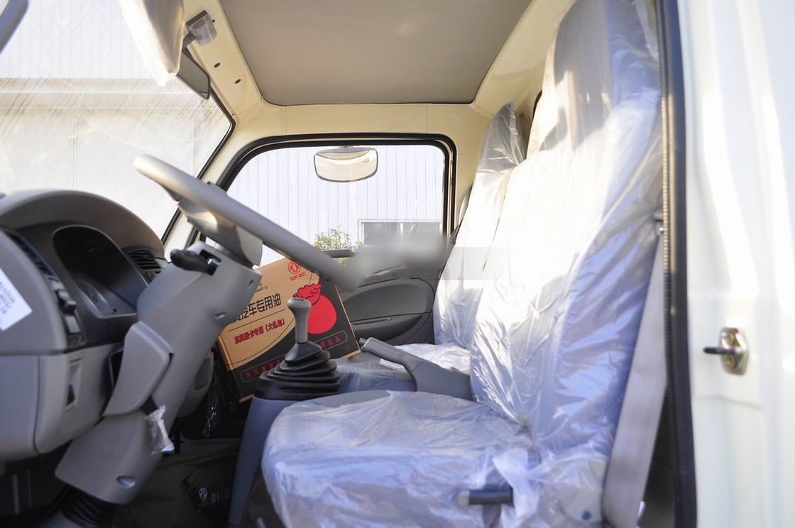 Gesamtgewicht des Fahrzeugs 5-10T ISO CCC zertifiziertes Design Dongfeng Kühlwagen