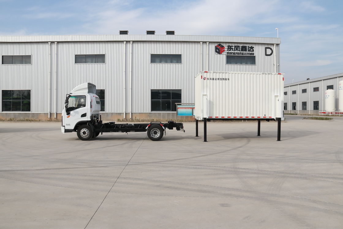Isuzu Diesel 4*2 mittelgroßer Lieferwagen mit abnehmbarer Karosserie und hydraulischen Auslösern