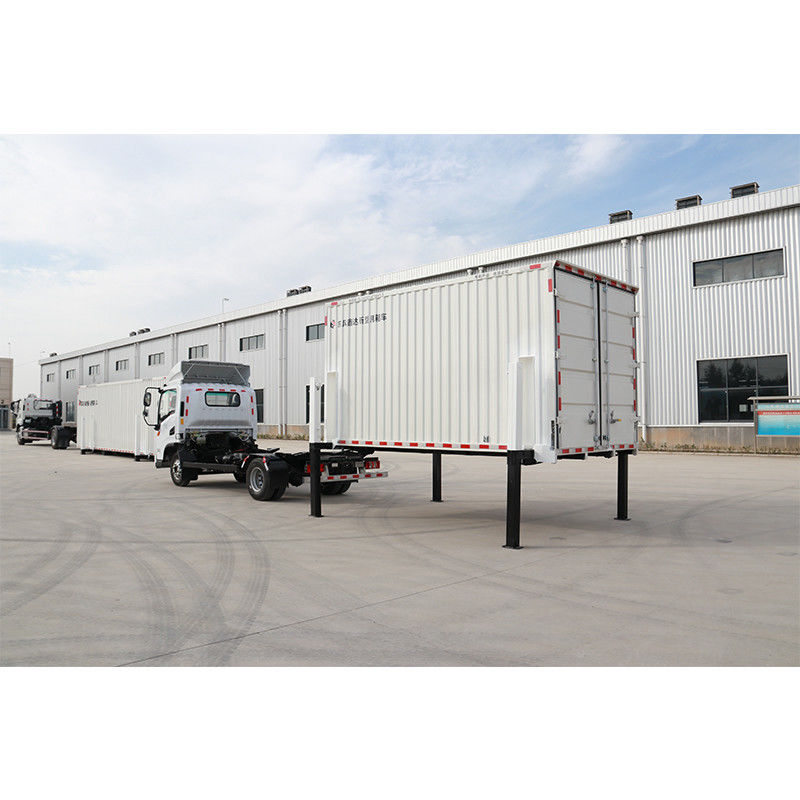4*2 Mini 5 Tonnen 19CBM Trockene Lieferwagen abnehmbare Karosserie und hydraulische Ausleger für die Logistik