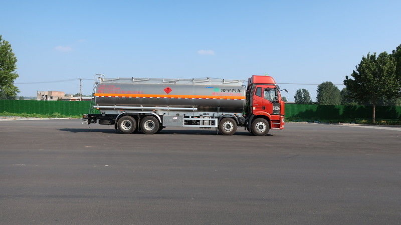 CIMC LINYU FAW 8*4 31 Kub Aluminiumlegierung Diesel Tankwagen Benzin Treibstoff Transportwagen