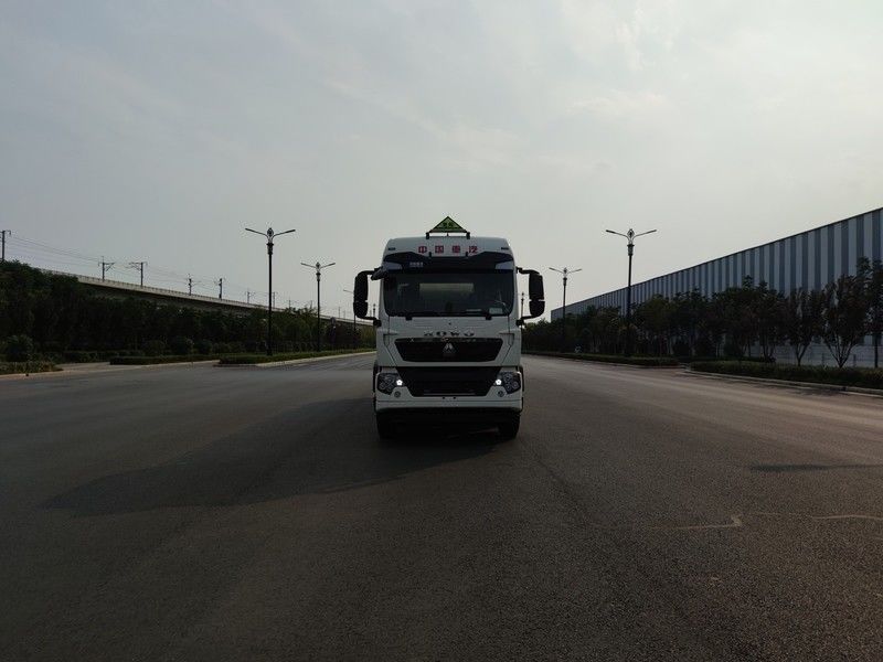 CIMC LINYU 8*4 30m3 SINO Aluminiumlegierung Diesel Tankwagen für den Transport flüssiger Brennstoffe
