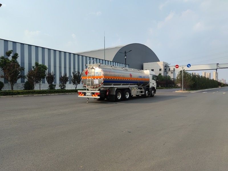 CIMC LINYU 8*4 30m3 SINO Aluminiumlegierung Diesel Tankwagen für den Transport flüssiger Brennstoffe