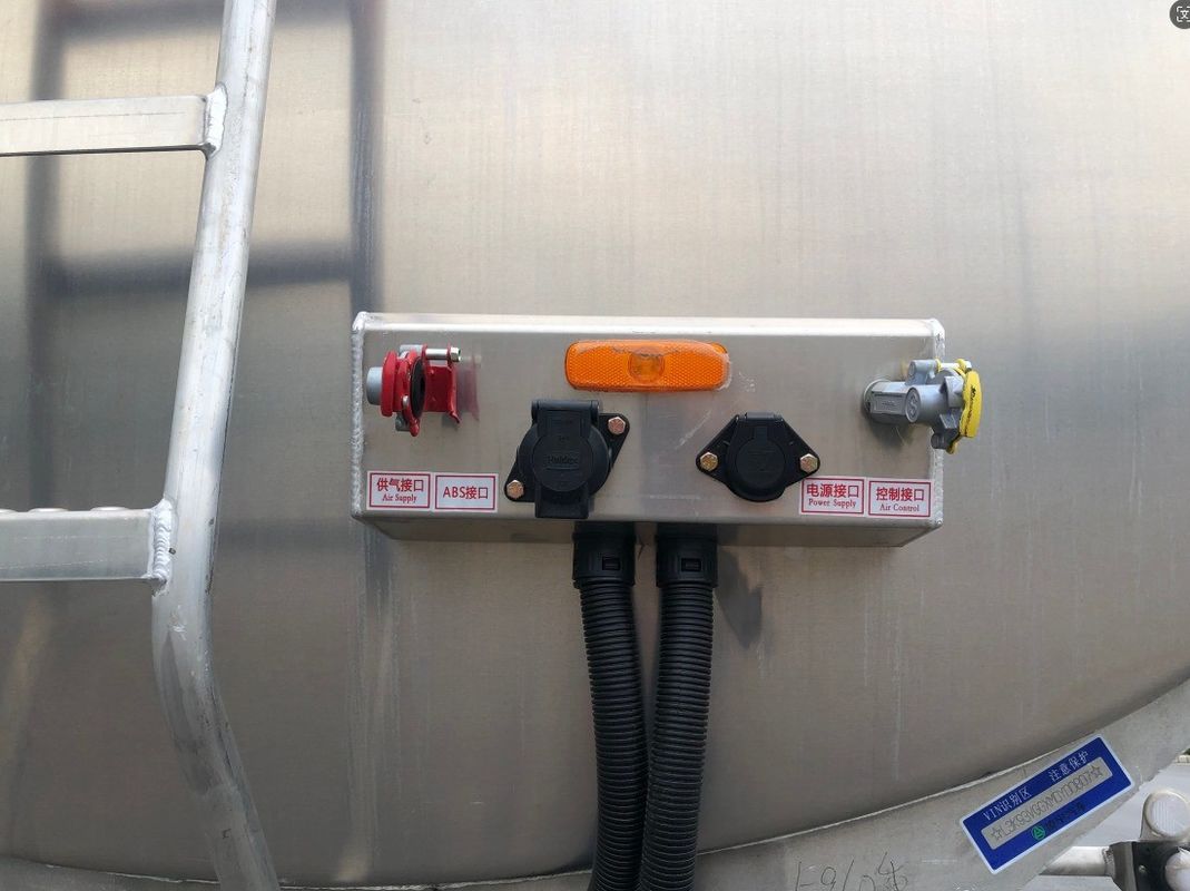 Dieseltanker aus Aluminiumlegierung für Afrika 44m3 Flüssiges Diesel-Halbanhänger Benzin