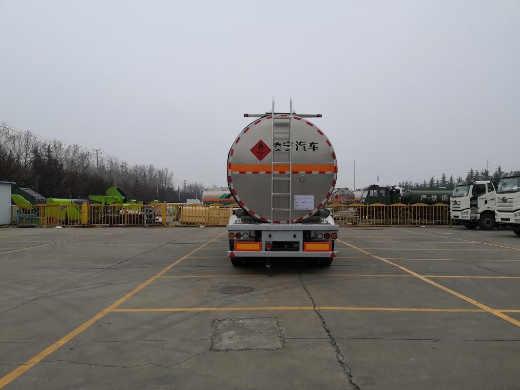 32100/31800 KG Nennlastmasse CIMC LINYU 8*4 Aluminiumlegierung Flüssigbrennstoff-Tankeranhänger