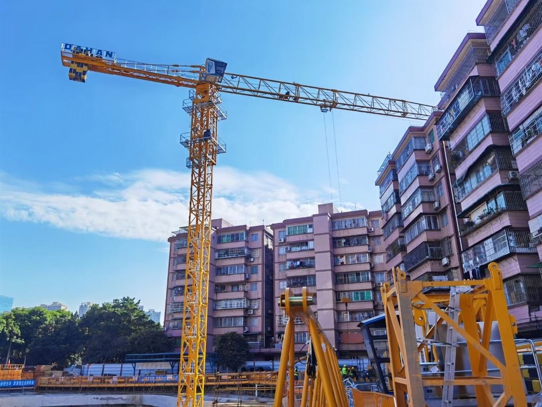 30 Tonnen Flattop Turm Kran für Bauarbeiten Zoomlion T7015-10E WA7025-10E 70m