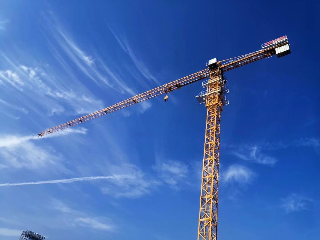 30 Tonnen Flattop Turm Kran für Bauarbeiten Zoomlion T7015-10E WA7025-10E 70m