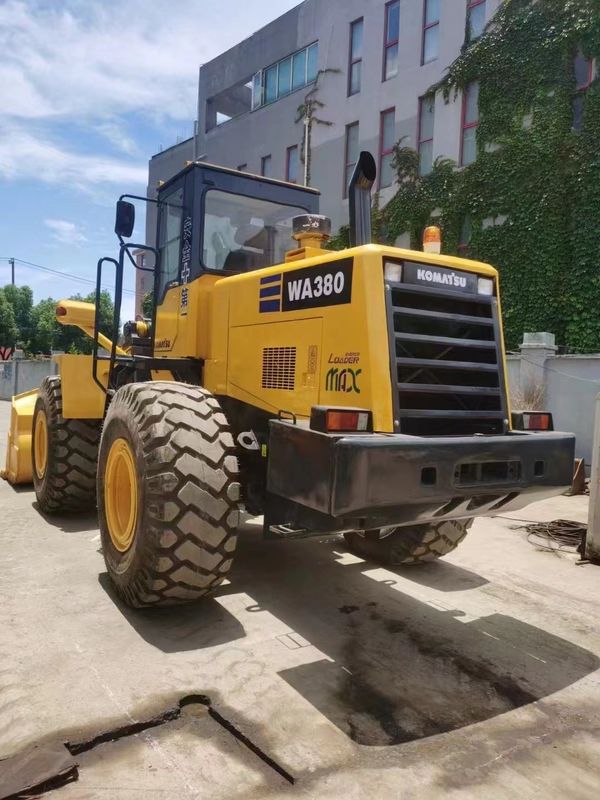 Vorderlader mit 4 Tonnen Nennlast und 4,78 m Länge Original 380-3 Komatsu-Lader