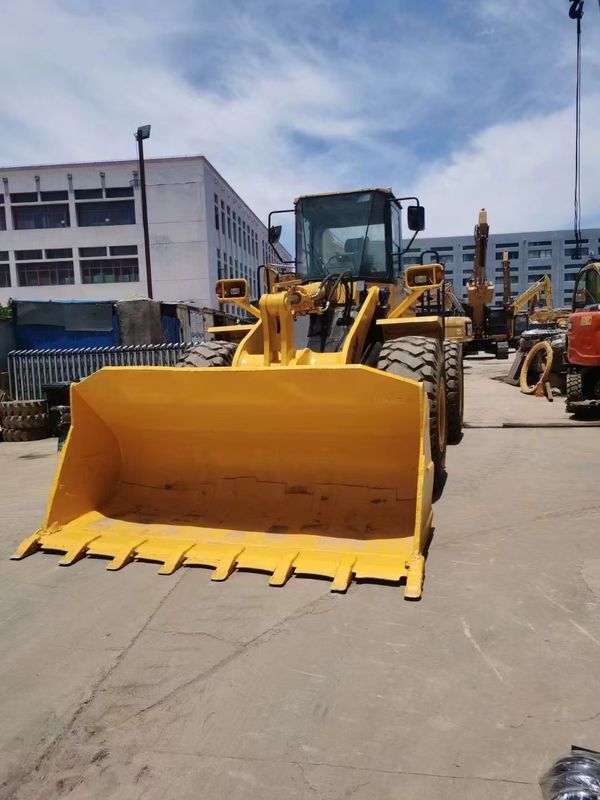 Vorderlader mit 4 Tonnen Nennlast und 4,78 m Länge Original 380-3 Komatsu-Lader