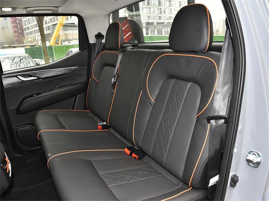 Kraftstoff- Dongfeng Rich 7 4*4 Pickup-Truck mit Laderaum von 1510*1562*475 mm