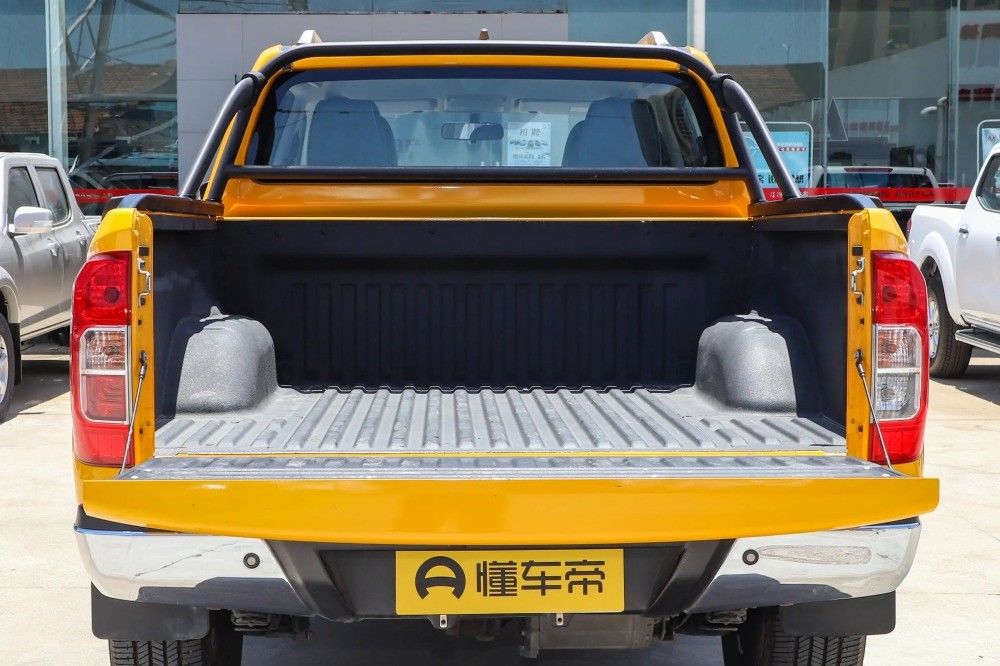 Dongfeng Rich 6 Hochgeschwindigkeits- und Langstrecken 4WD Elektro-Pickup für 5 Passagiere