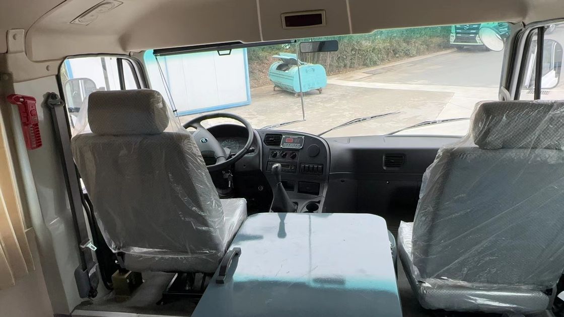Dongfeng EQ6840PT 6x6 Bergbaubus 6*6 Offroad Transport für den schweren Bergbau
