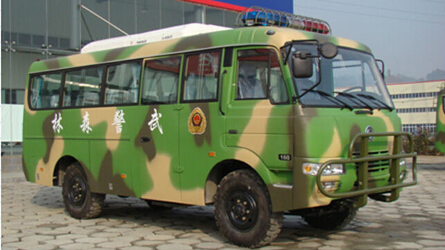 6700mm Länge 4x4 Wüstenbus Offroad Awd 14 Sitzpassagierbus für Afrika Euro 3 Emissionsstandard