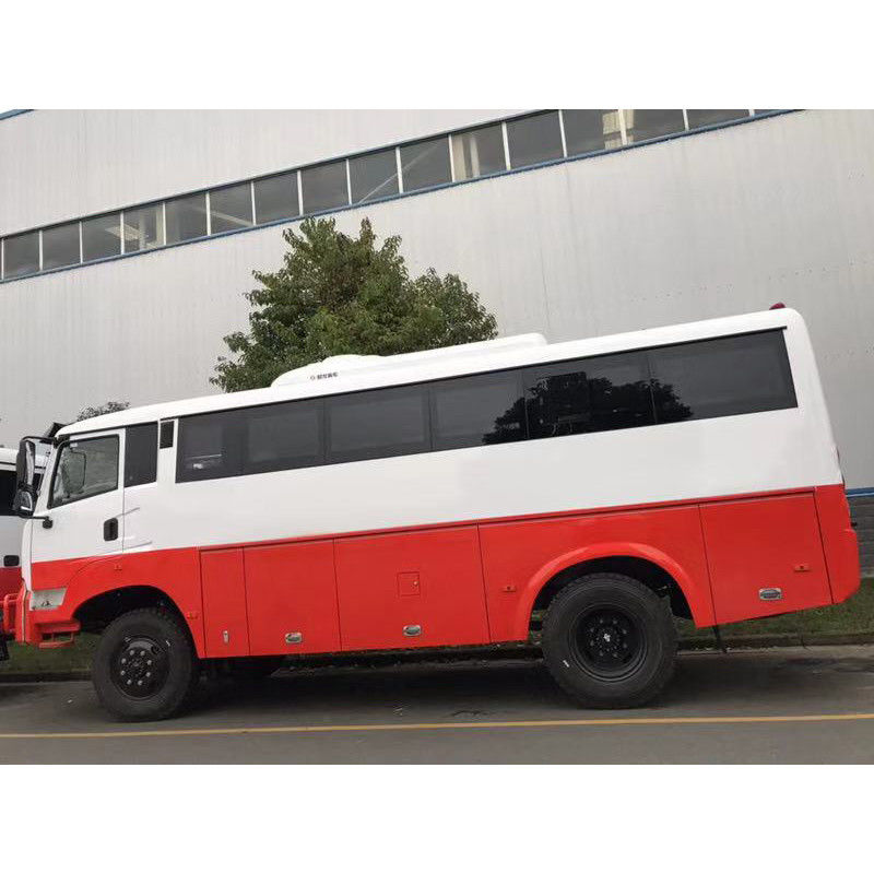 7.5 Meter Frontmotor 29 Sitzplätze 4X4 Dongfeng Off-Road Coach Bus für den Standardmarkt
